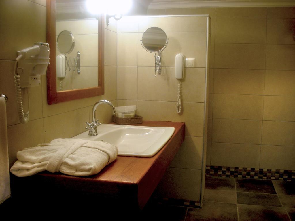 Maris Butik Hotel تورونشْ الغرفة الصورة